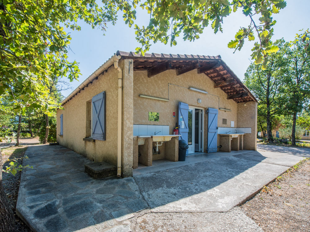 sanitaires camping jas du moine